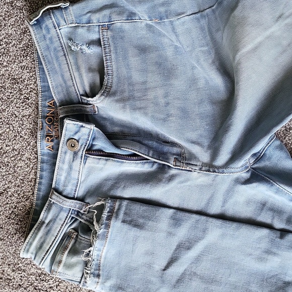 Jeans - Picture 2 of 4